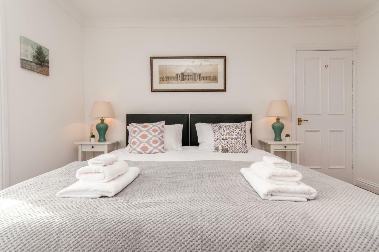 No1 Uninterrupted Sea View Apartment *